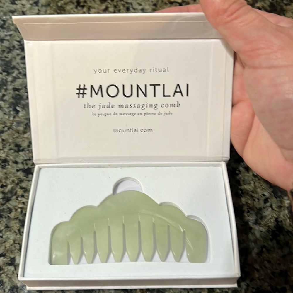 Jade Scalp Massage Comb